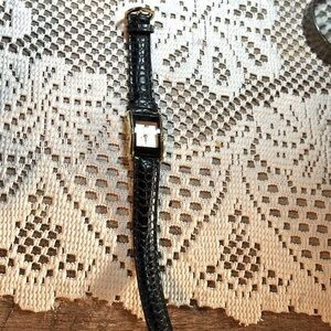 Vintage Women’s Collazier 7” length Quartz Watch ( needs battery )